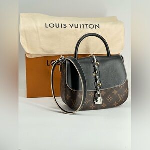 Louis Vuitton Chain PM in Noir Black Monogram Canvas Shoulder Bag